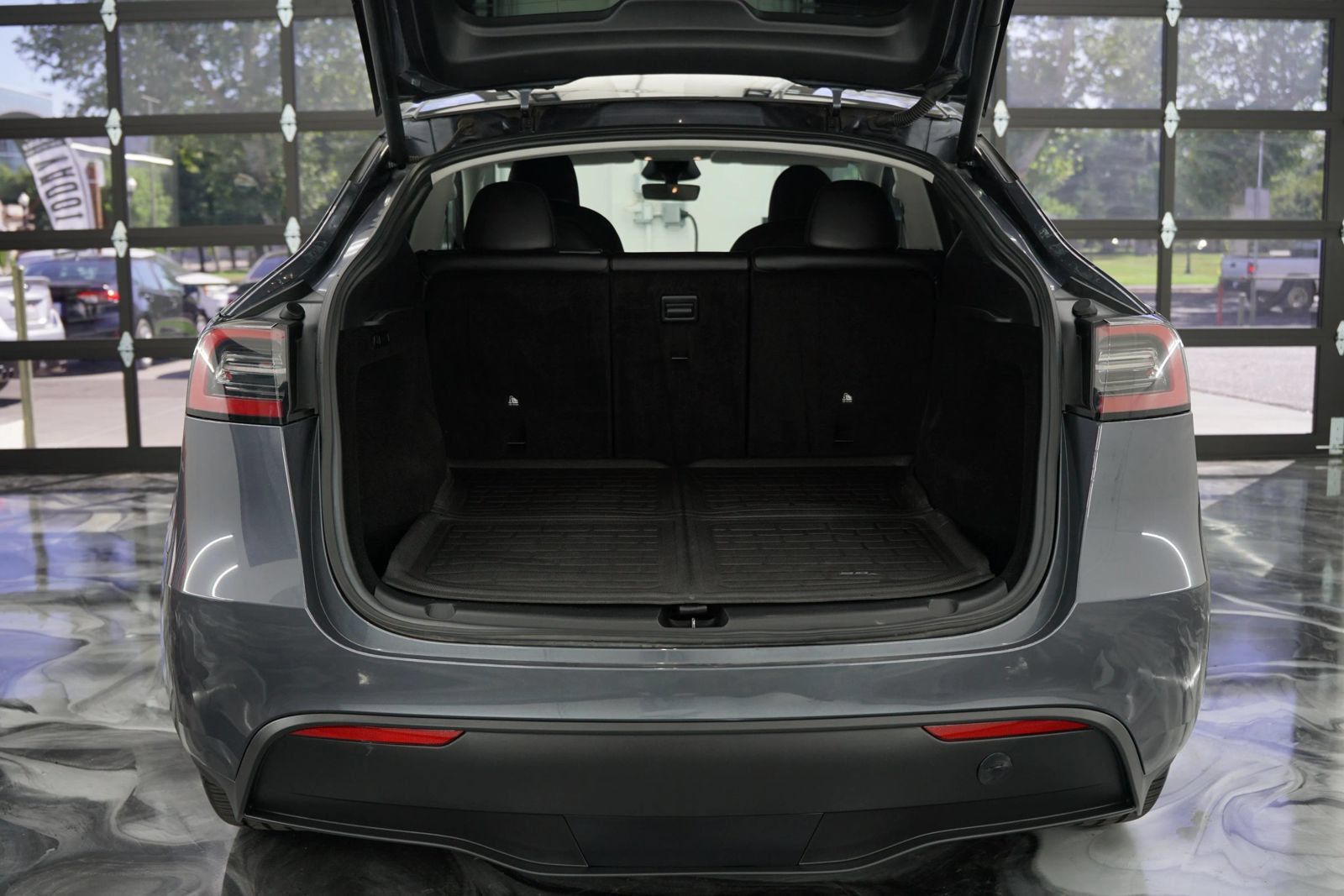Used 2023 Tesla Model Y Long Range AWD/4WD image 10