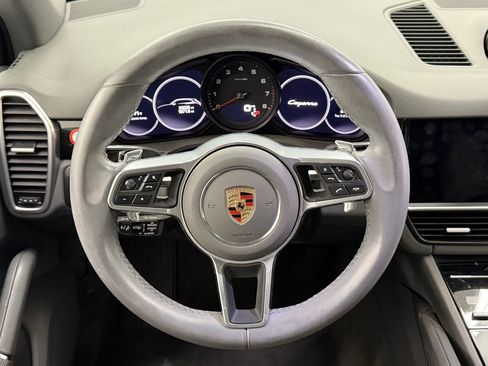 Certified 2023 Porsche Cayenne AWD/4WD image 11