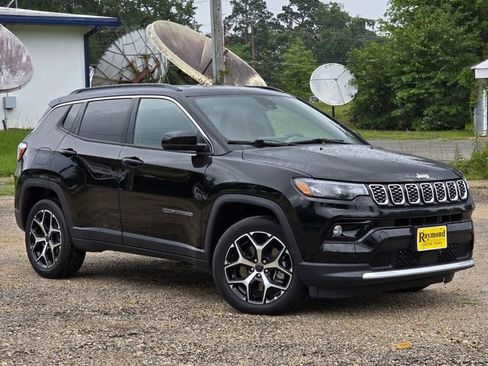 Used 2025 Jeep Compass Limited AWD/4WD image 1
