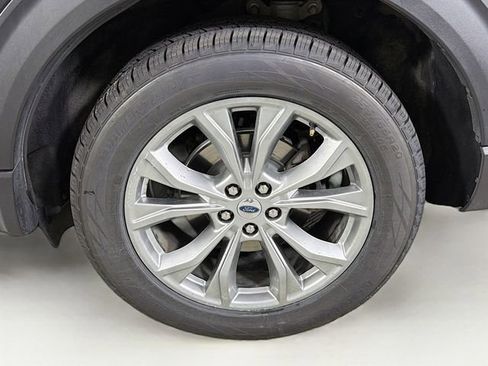 Used 2020 Ford Explorer XLT w/ Equipment Group 202A image 33