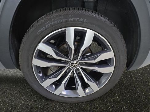 Used 2021 Volkswagen Atlas Cross Sport SEL Premium R-Line image 32