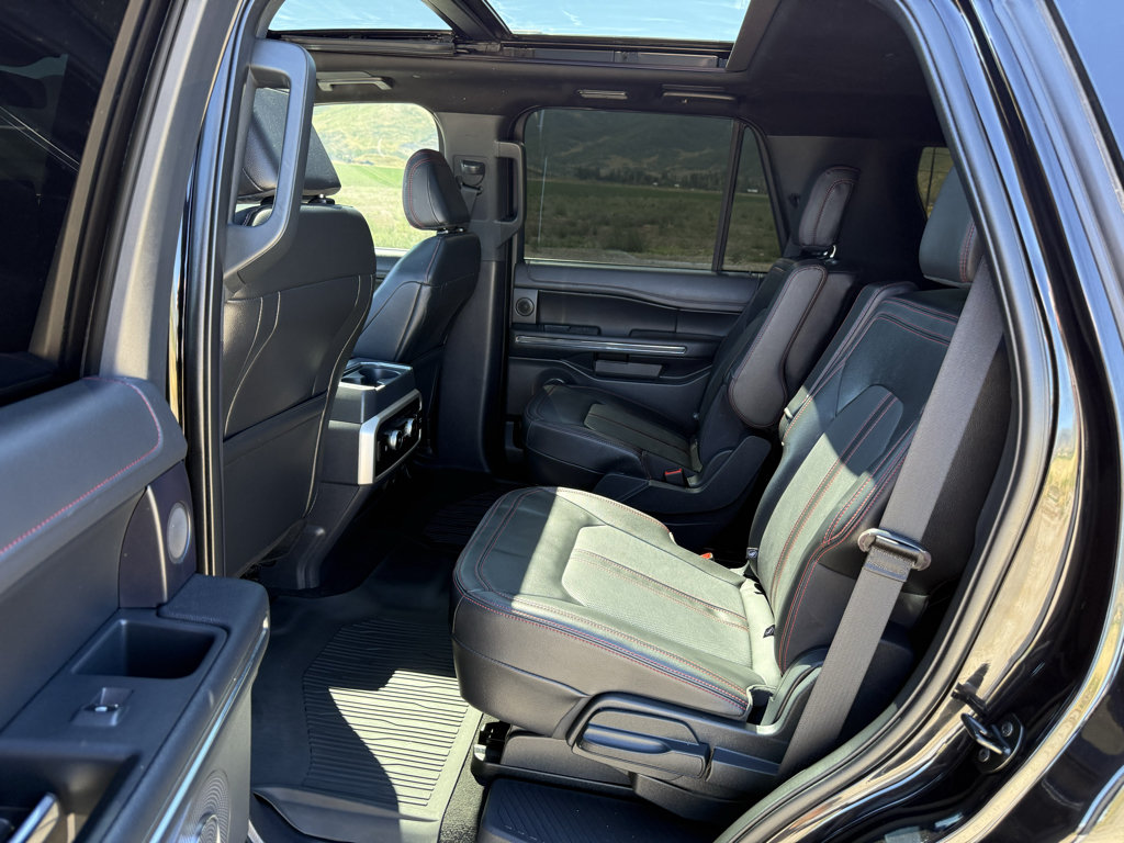 Used 2024 Ford Expedition Limited AWD/4WD image 28