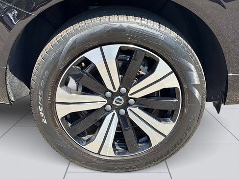 Used 2023 Volvo XC60 T8 Plus AWD/4WD image 11