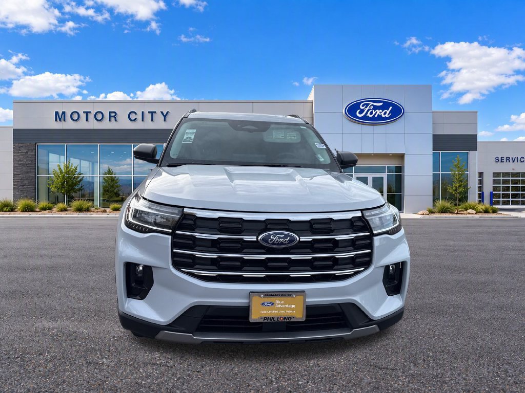 Used 2025 Ford Explorer Active w/ Active Comfort Package AWD/4WD image 2