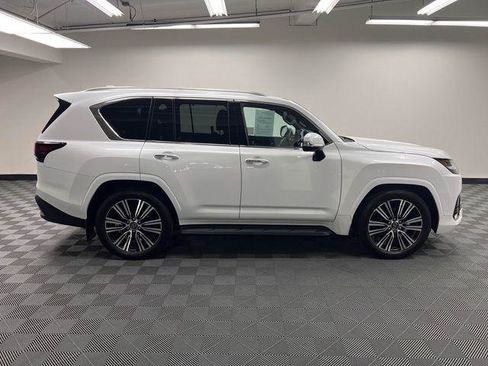 Certified 2026 Lexus LX 600 4WD w/ Accessory Package (Z1) image 4