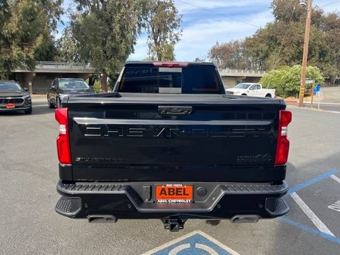 Used 2025 Chevrolet Silverado 1500 High Country w/ Midnight Edition AWD/4WD image 9