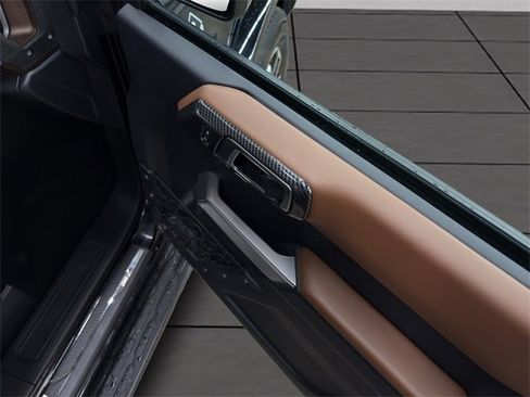 Used 2023 Ford Bronco Outer Banks image 17