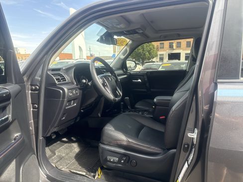 Used 2020 Toyota 4Runner Venture w/ Moonroof Package AWD/4WD image 2