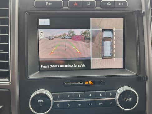 Used 2020 Ford Expedition Platinum RWD image 13