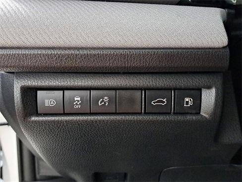 Used 2025 Toyota Camry SE image 24