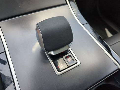 New 2026 Land Rover Range Rover Velar Dynamic SE image 25