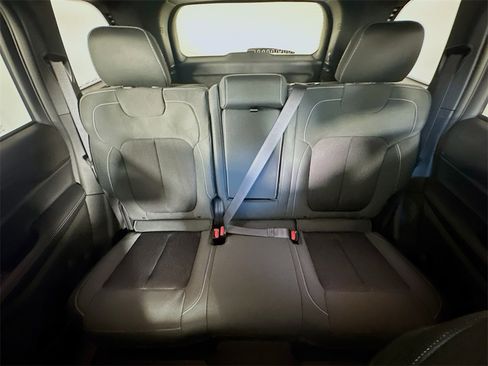 New 2025 Jeep Grand Cherokee Laredo X image 10