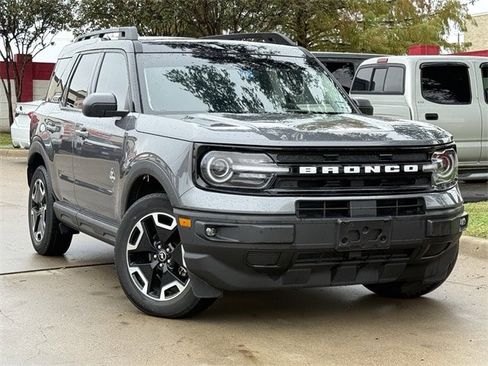 Used 2023 Ford Bronco Sport Outer Banks image 2