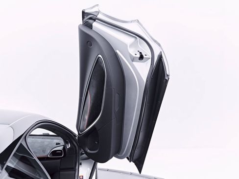 Used 2023 McLaren Artura RWD image 43