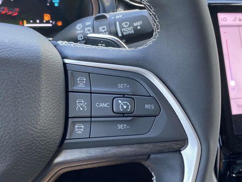 Used 2024 Jeep Grand Cherokee Limited 4xe image 25