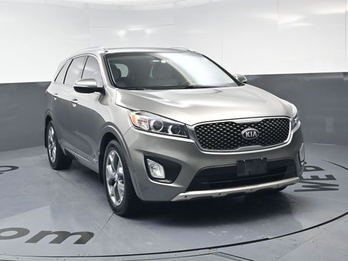 Used 2016 Kia Sorento SX image 14