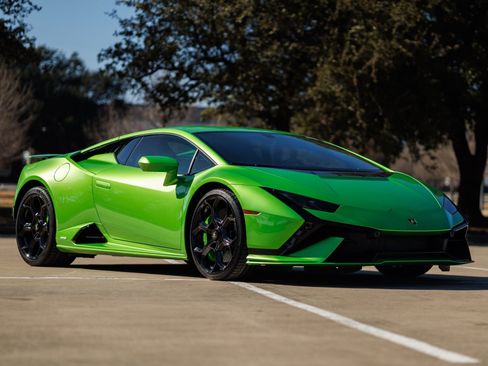 Used 2023 Lamborghini Huracan Tecnica image 3