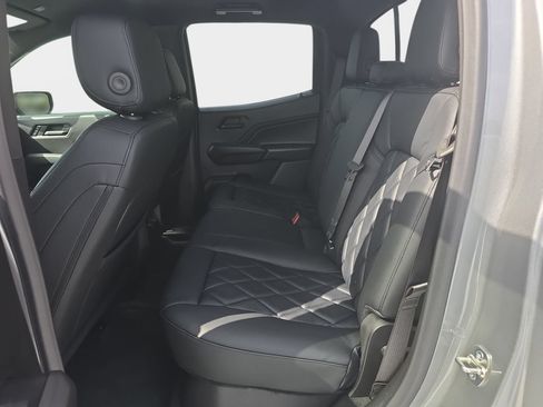 Used 2026 Chevrolet Colorado Trail Boss AWD/4WD image 29