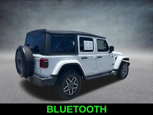 Certified 2025 Jeep Wrangler Unlimited Sahara AWD/4WD image 5