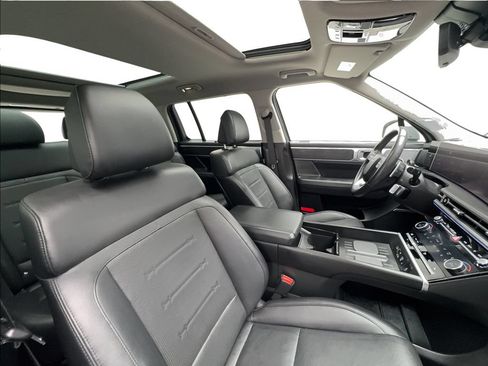 Used 2025 Hyundai Santa Fe Limited FWD image 34