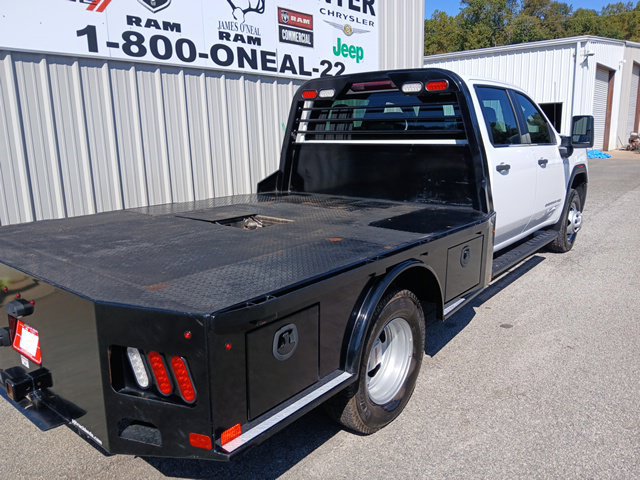 Used 2025 GMC Sierra 3500 Pro AWD/4WD image 5
