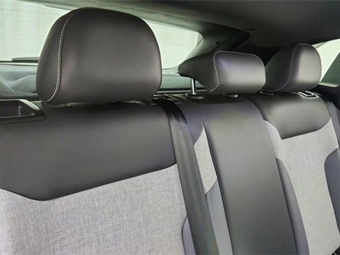 Used 2025 Volkswagen ID.4 Pro image 26