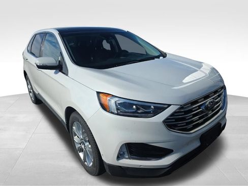 Used 2020 Ford Edge Titanium w/ Equipment Group 301A AWD/4WD image 4