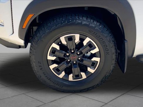 Used 2024 Nissan Frontier Pro-X RWD image 11