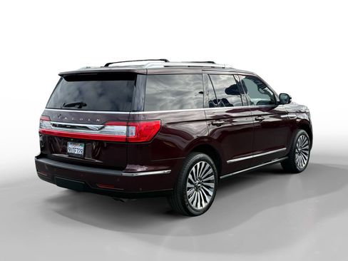 Used 2021 Lincoln Navigator Reserve w/ Luxury Package AWD/4WD image 5