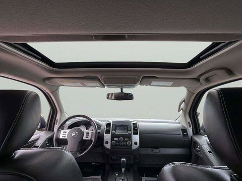 Used 2020 Nissan Frontier PRO-4X w/ Pro-4x Utility Package image 27