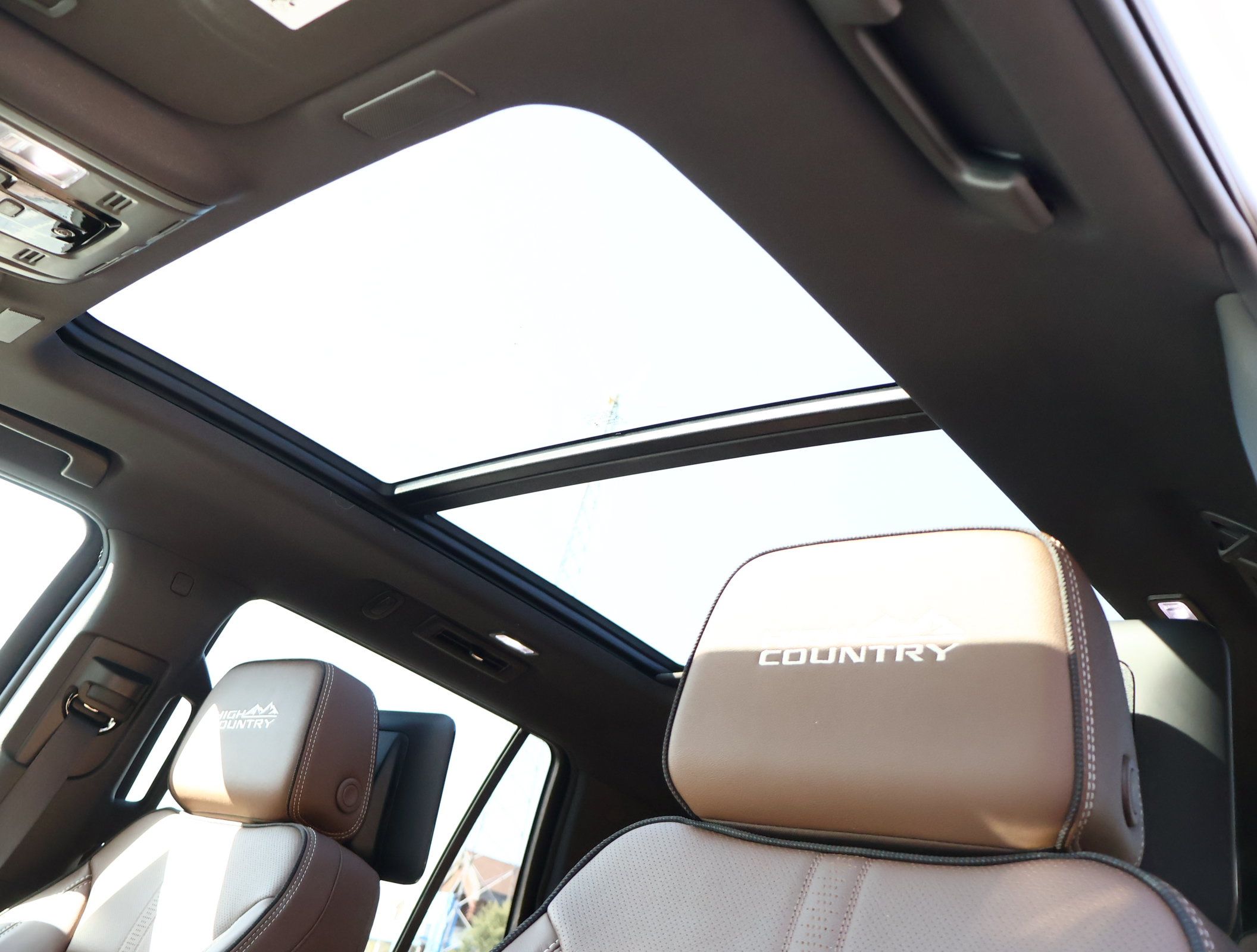 New 2026 Chevrolet Tahoe High Country AWD/4WD image 24