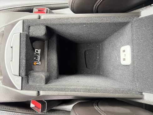 Used 2018 Cadillac XT5 Luxury w/ Driver Awareness Package AWD/4WD image 35