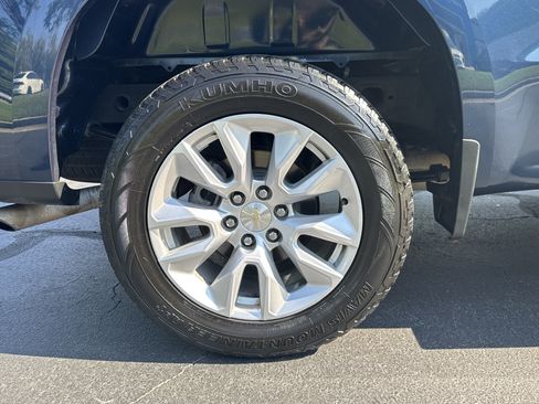 Used 2021 Chevrolet Silverado 1500 Custom AWD/4WD image 17