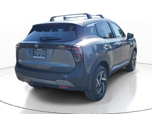 New 2026 Nissan Kicks SV w/ Cold Weather Package FWD image 7