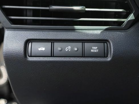 Used 2025 Nissan Altima 2.5 SV FWD image 22