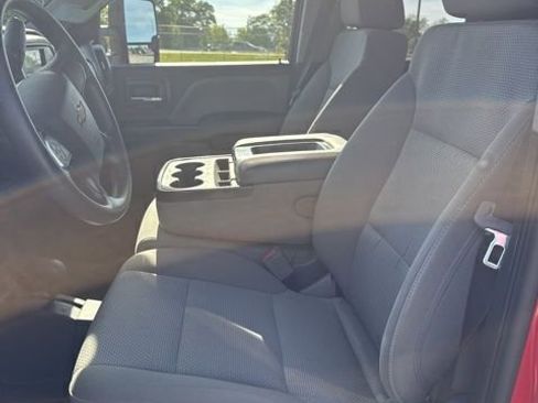 Used 2018 Chevrolet Silverado 2500 W/T image 16