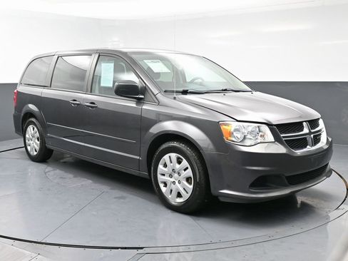 Used 2017 Dodge Grand Caravan SE w/ Power Window Group image 3