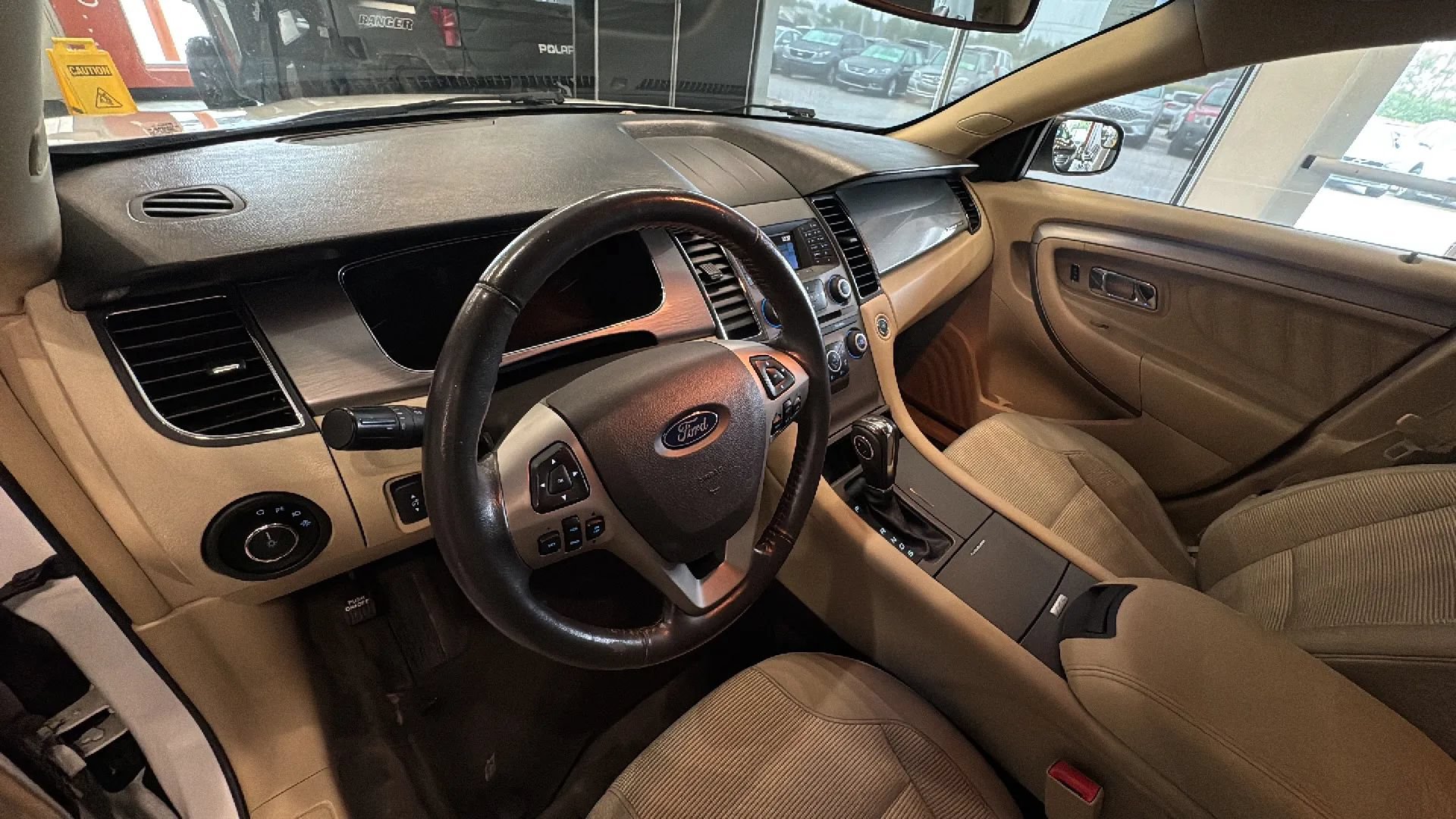 Used 2016 Ford Taurus SEL FWD image 29
