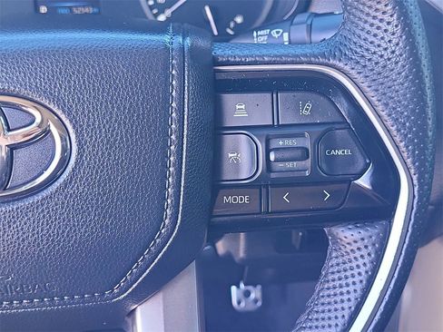 Used 2023 Toyota Tundra Limited image 23