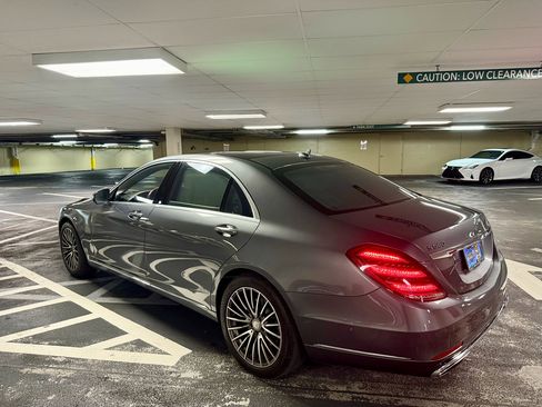 Used 2020 Mercedes-Benz S 560 4MATIC Sedan image 11