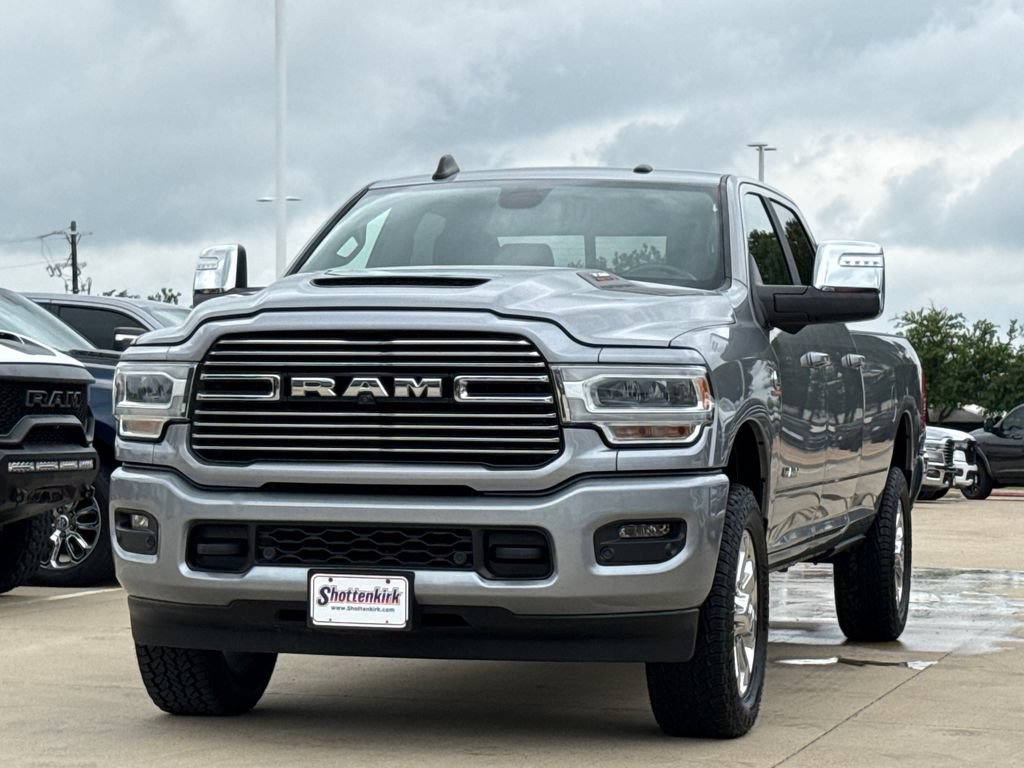 Used 2024 RAM 3500 Laramie w/ Sport Appearance Package AWD/4WD image 3