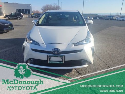 Certified 2022 Toyota Prius LE image 3