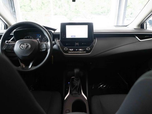 Used 2024 Toyota Corolla LE FWD image 20