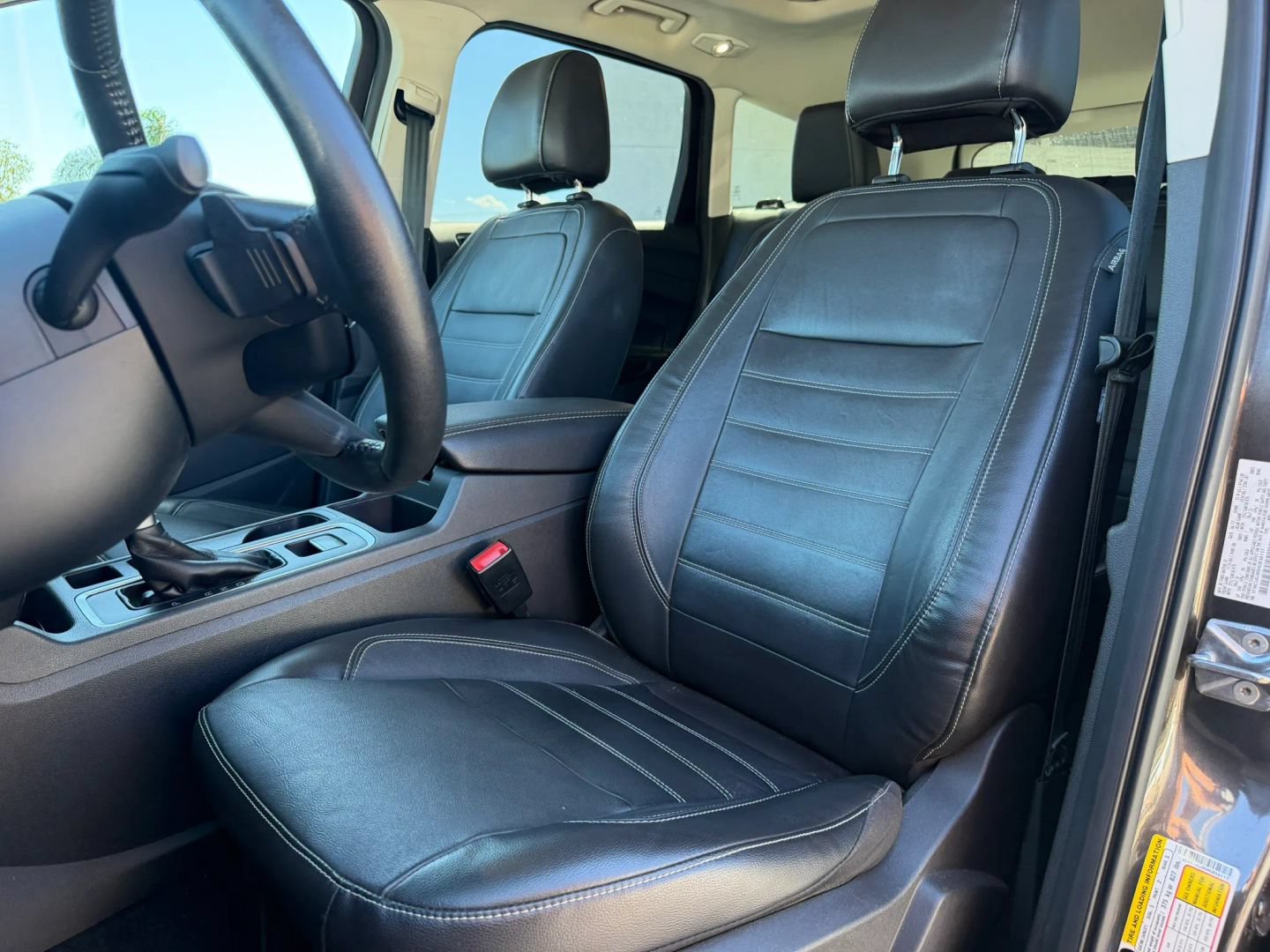 Used 2017 Ford Escape Titanium FWD image 7