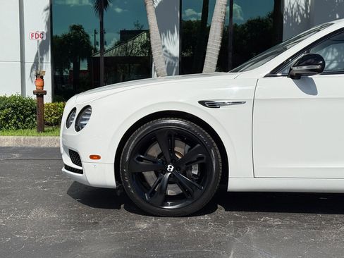 Used 2018 Bentley Flying Spur S W12 AWD/4WD image 16