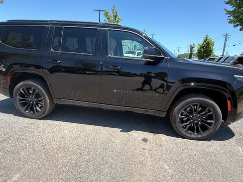 New 2026 Jeep Grand Wagoneer Summit AWD/4WD image 7
