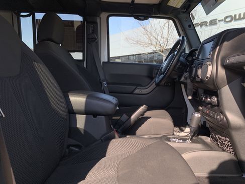 Used 2017 Jeep Wrangler Unlimited Sport image 35