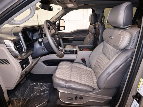 New 2026 Ford F250 Platinum w/ Platinum Plus Package AWD/4WD image 12