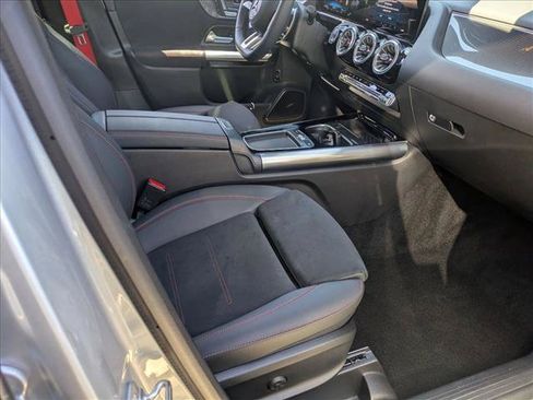 Used 2025 Mercedes-Benz GLA 35 AMG 4MATIC image 18