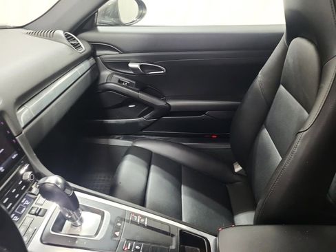 Used 2017 Porsche 718 Cayman image 10